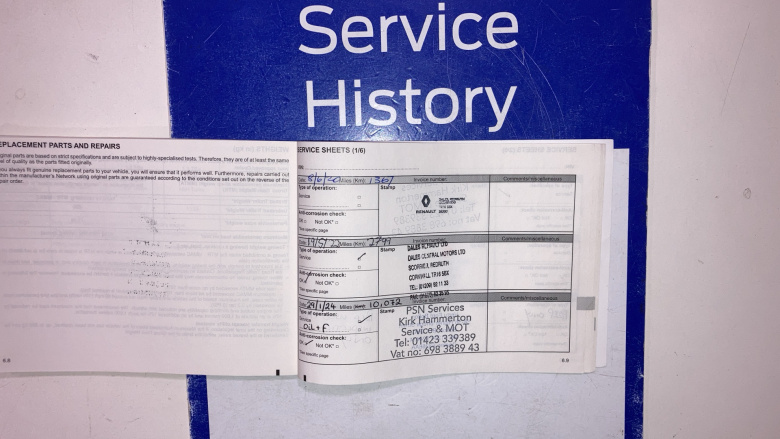 Renault Captur 1.5 dCi 90 Iconic 5dr EDC Diesel Hatchback